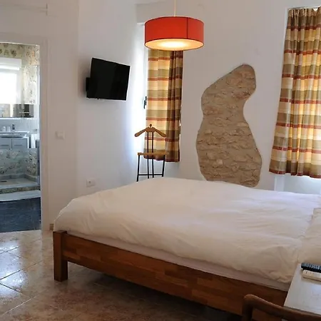 Subirats Perello Motel