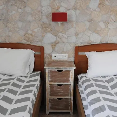 Motel Subirats Perello El Perelló